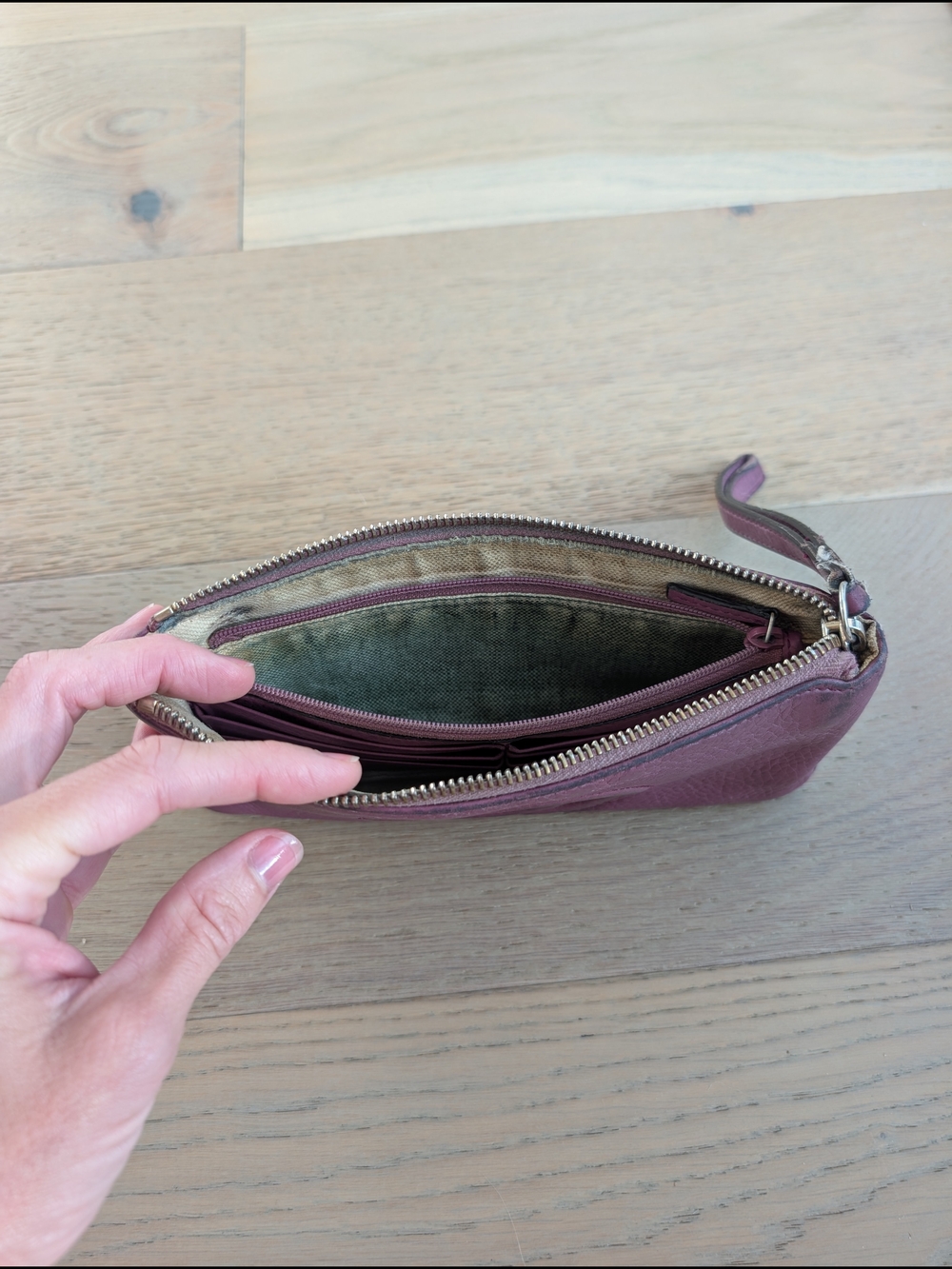 Gucci Purple Leather Wristlet Wallet - Picture 4 of 6